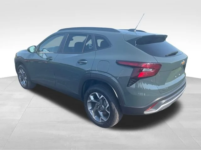 Used 2025 Cypress Gray Chevrolet LT image 3