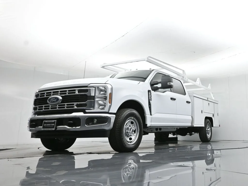 New 2026 Oxford White Ford XL image 49