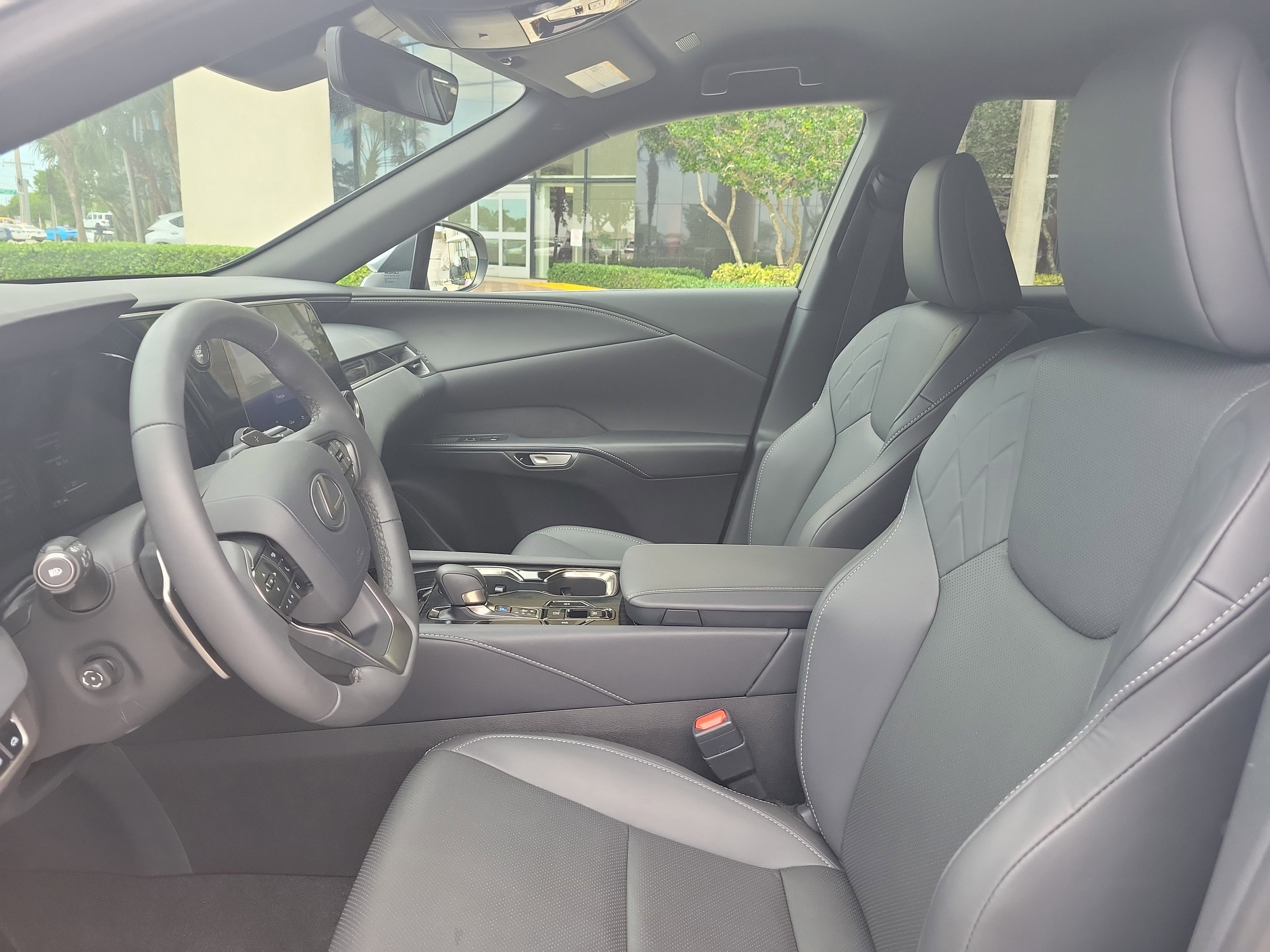 Certified Used 2025 Iridium Lexus RX 350 image 25