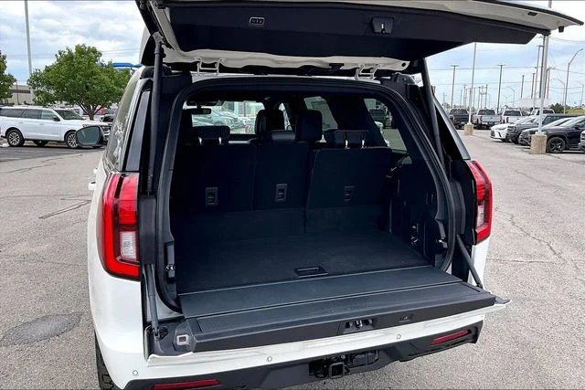 New 2026 White Ford Tremor image 14