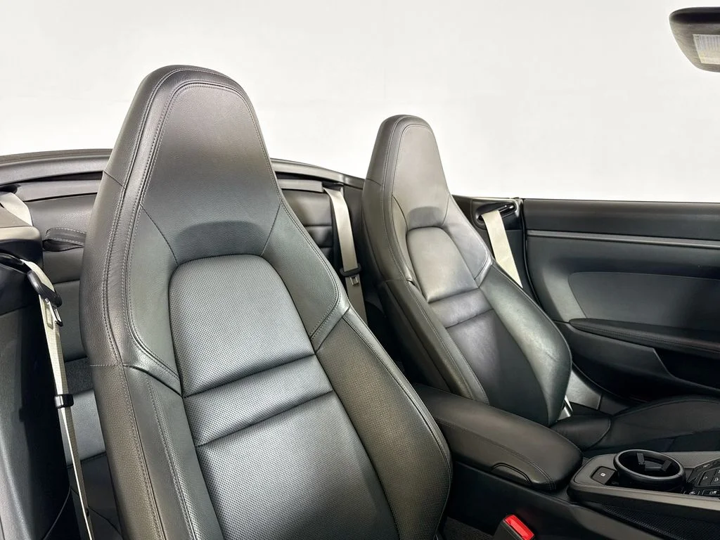 Used 2020 Chalk Porsche Carrera image 18