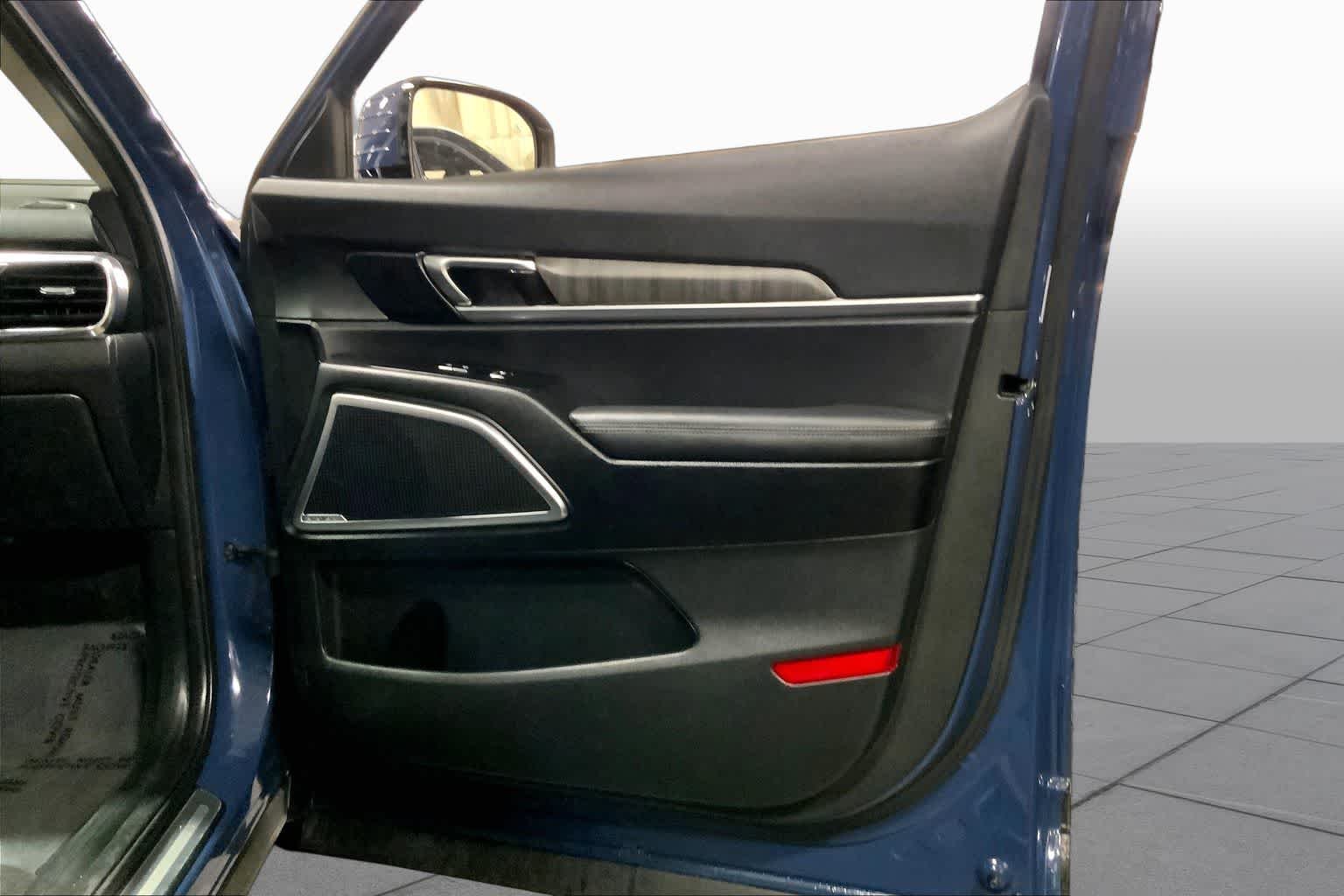 Used 2023 Midnight Lake Blue Kia SX Prestige image 23