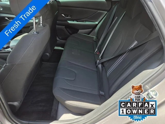 Used 2023 Silver Hyundai SEL image 11