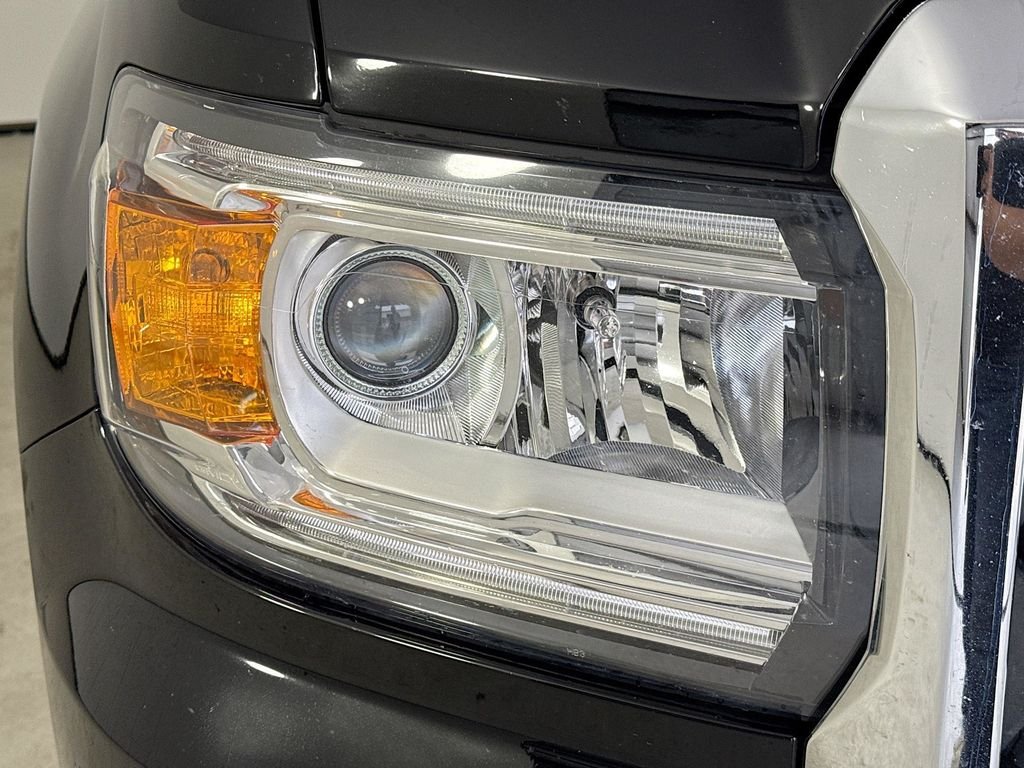 Used 2016 Onyx Black GMC SLE1 image 35