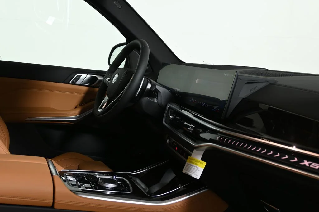 New 2026 Green BMW xDrive50e image 33