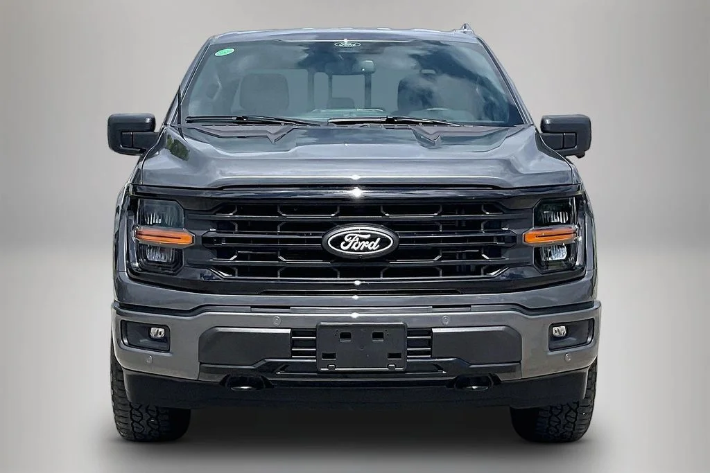 Used 2026 Gray Ford XLT image 3