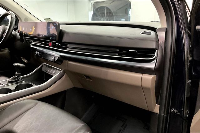 2025 Kia Carnival LXS - Photo 19