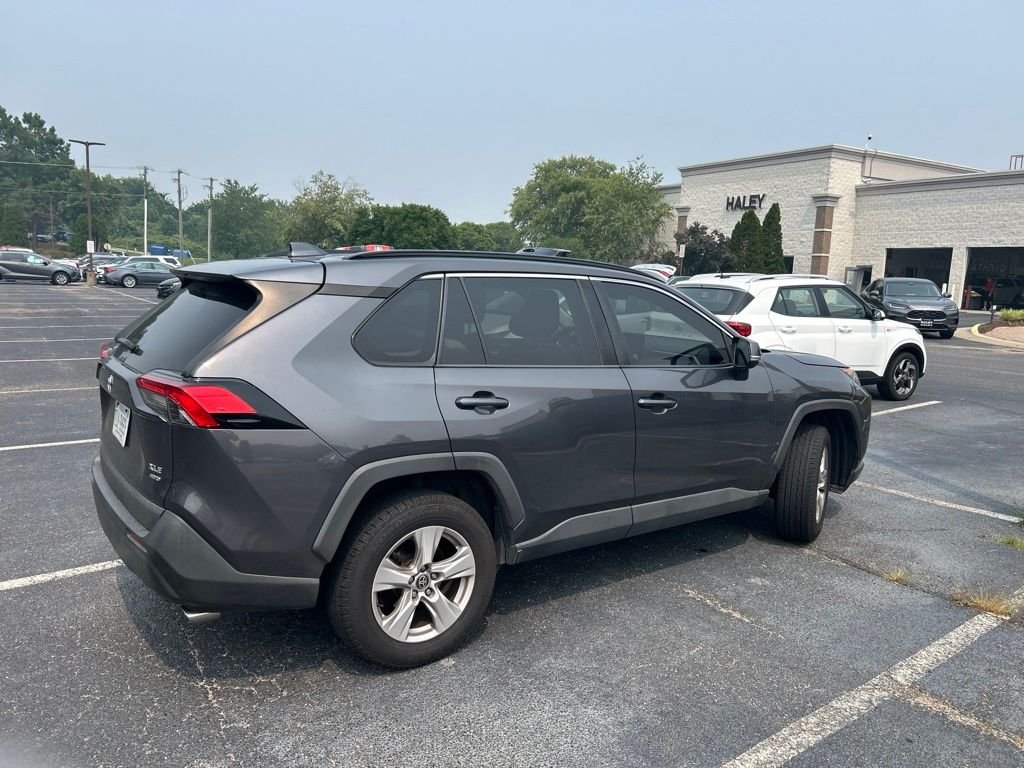 Used 2021 Gray Toyota XLE image 3