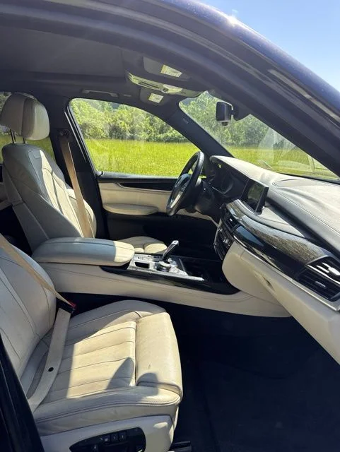 Used 2018 Blue BMW xDrive35i image 36