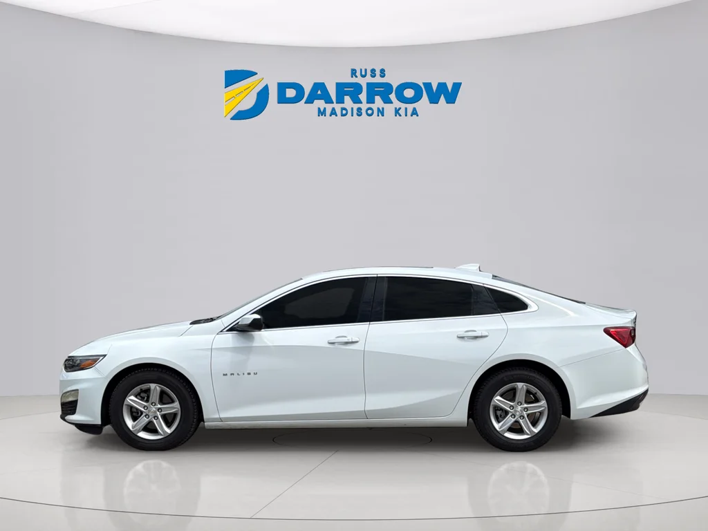 Used 2024 Summit White Chevrolet LT image 2