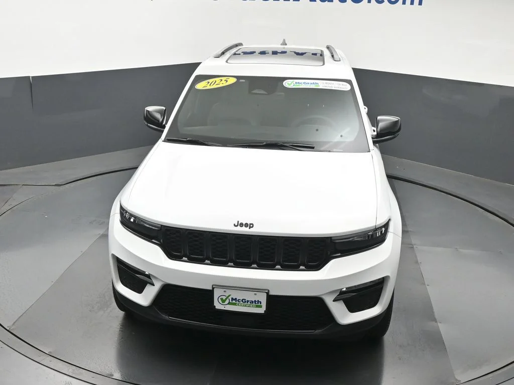 Used 2025 White Jeep Limited image 33