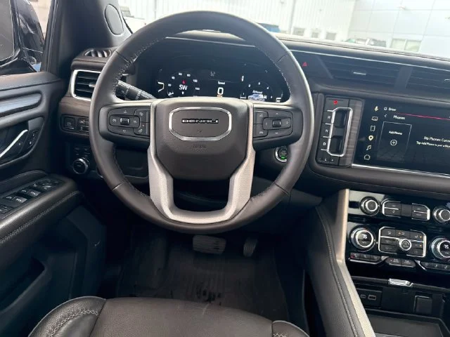 Used 2023 ONYX BLACK GMC Denali image 16