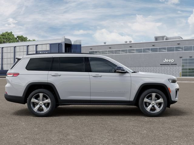 New 2026 Bright White Clear-Coat Exterior Paint Jeep Limited image 21