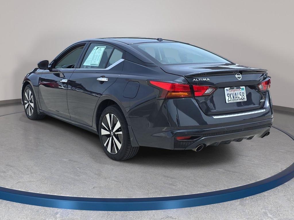 Used 2020 Blue Nissan 2.5 SL image 8