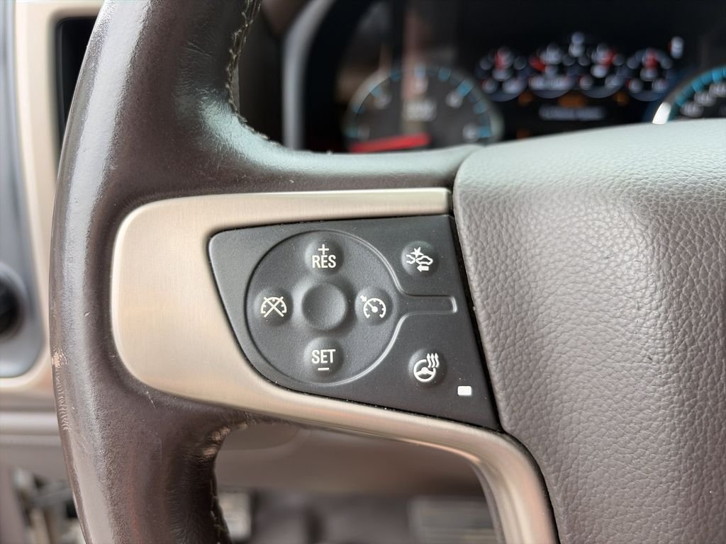 Used 2017 White GMC Denali image 22