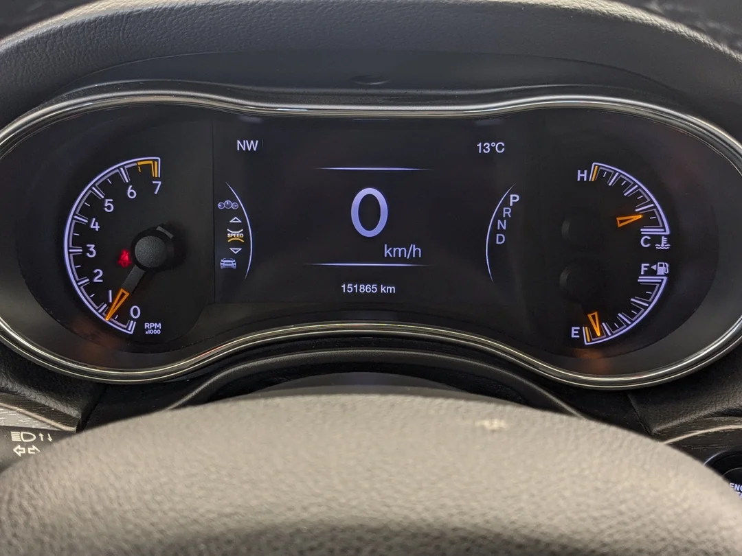 Used 2018 Black Jeep Laredo - - 4x4 - 3.6L Pentastar V6 - Quadra-Trac I 4x4 - Keyless Go - ParkView & ParkSense & More! image 19