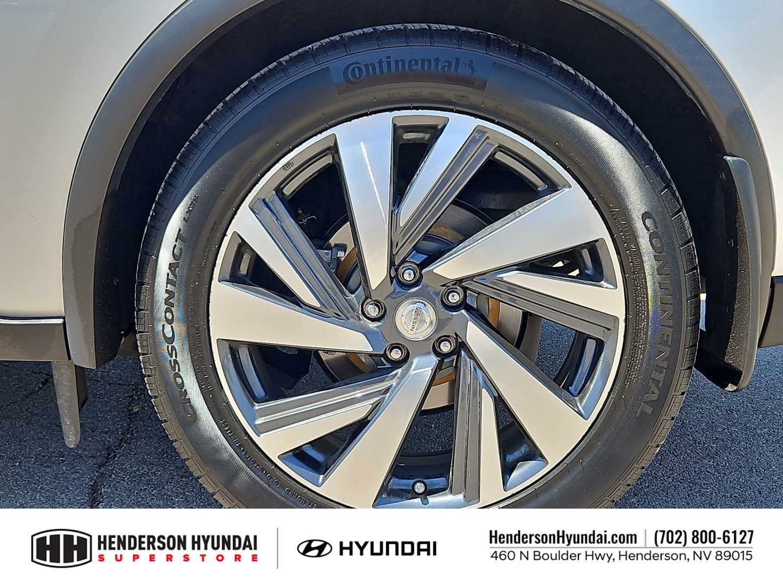 Used 2015 Brilliant Silver Metallic Nissan Platinum image 14
