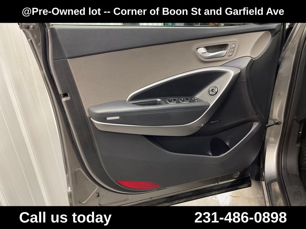 Used 2014 Gray Hyundai Base image 15