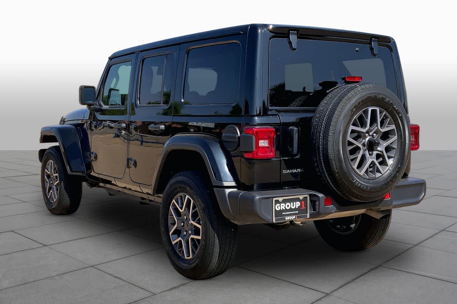 Used 2025 Black Clearcoat Jeep Sahara image 12