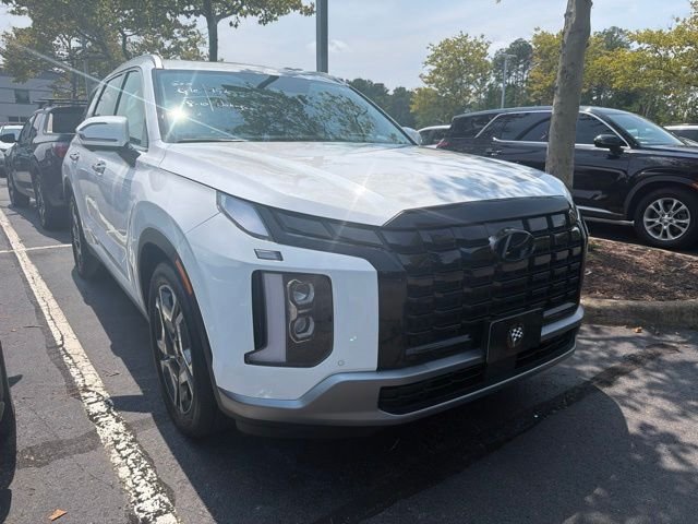 Used 2025 Hyper White Hyundai SEL Premium image 1
