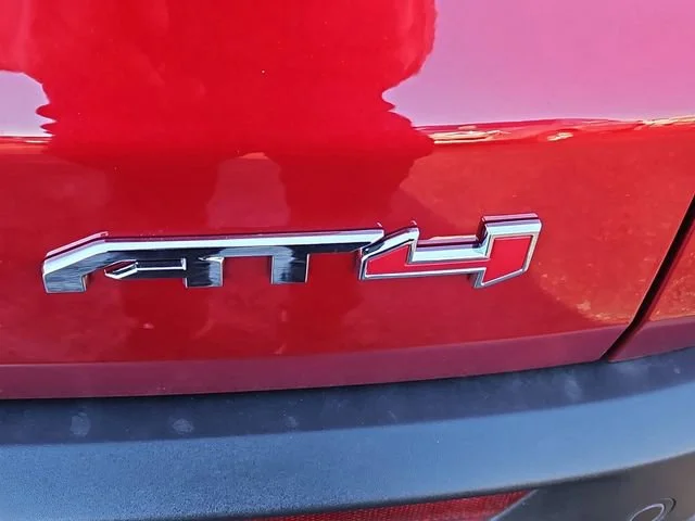 2026 GMC Acadia AT4 - Photo 4