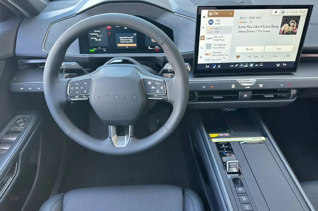 2026 Lexus ES Hybrid 350h Premium AWD - Photo 14
