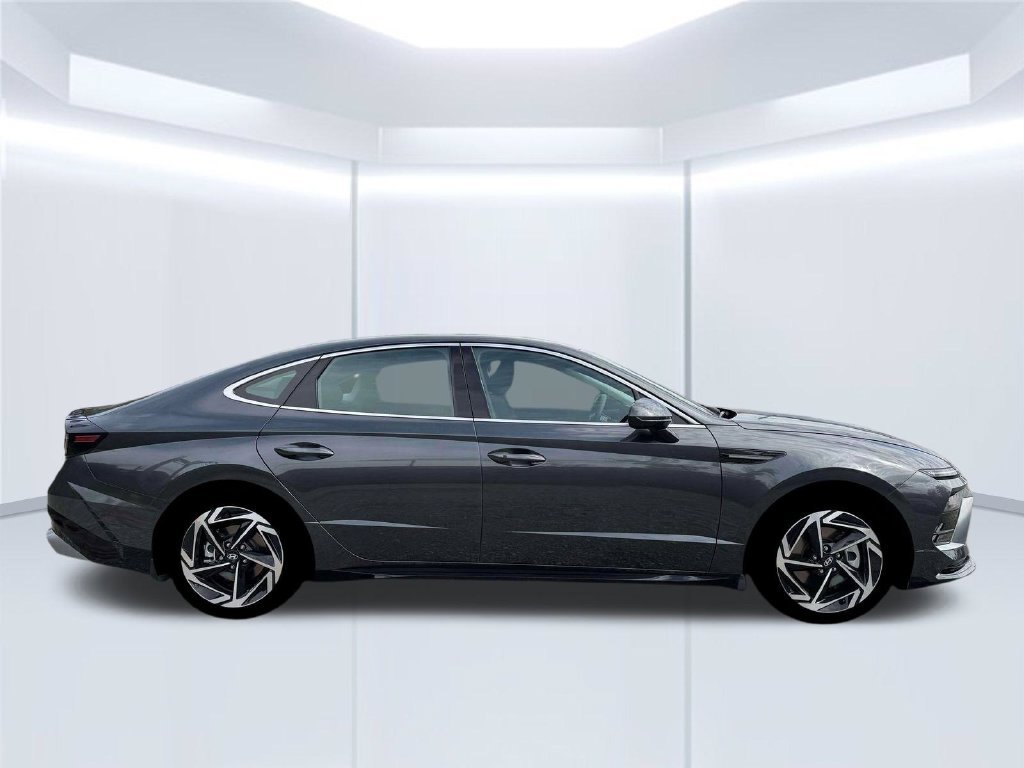 New 2026 Gray Hyundai SEL Sport image 9