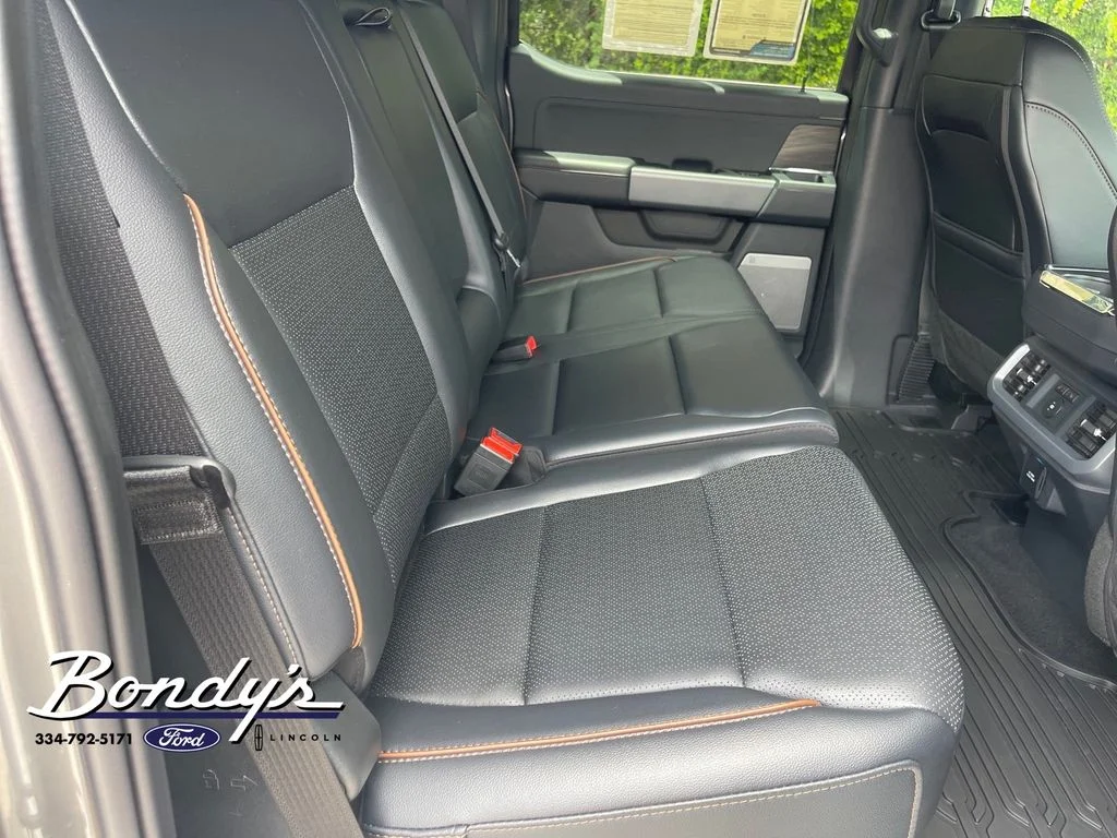 Used 2025 Gray Metallic Ford Lariat image 16