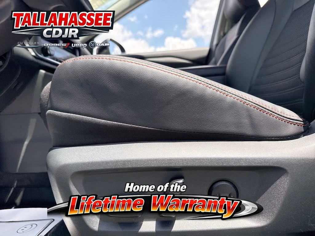 Used 2025 Super Black Nissan Rock Creek image 14