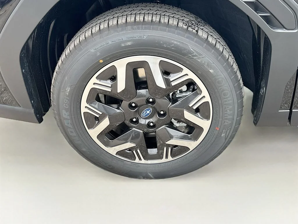 New 2026 CRYSTAL BLACK SILICA Subaru Premium image 42