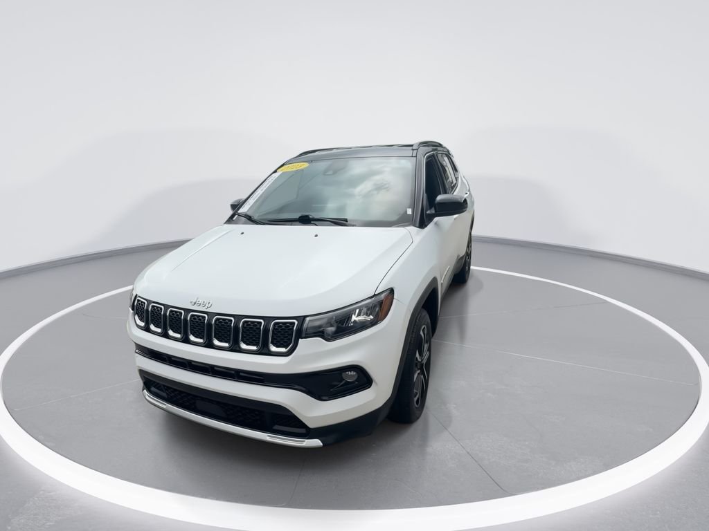Used 2023 White Jeep Limited image 4