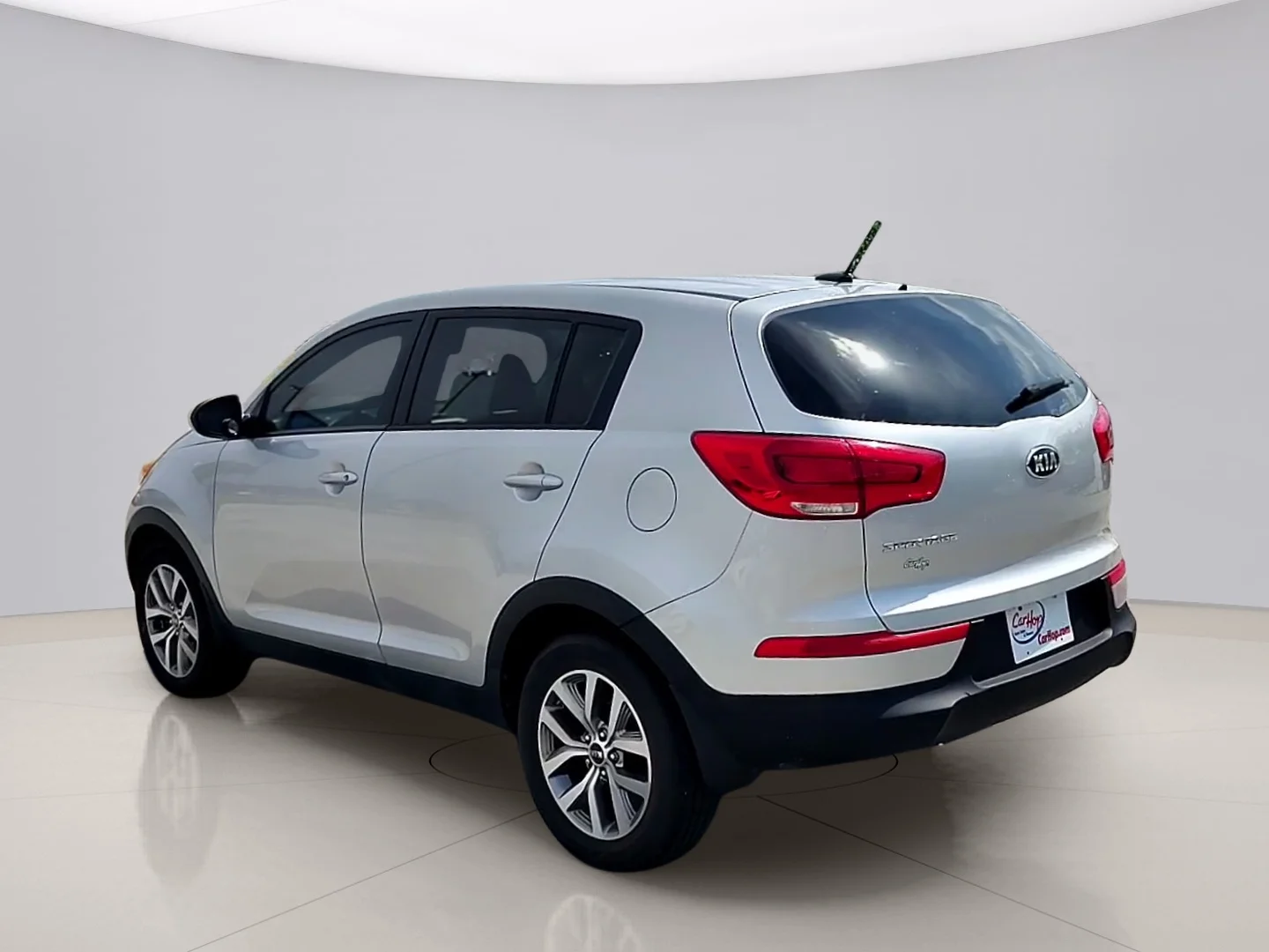 Used 2016 Silver Kia LX FWD image 3