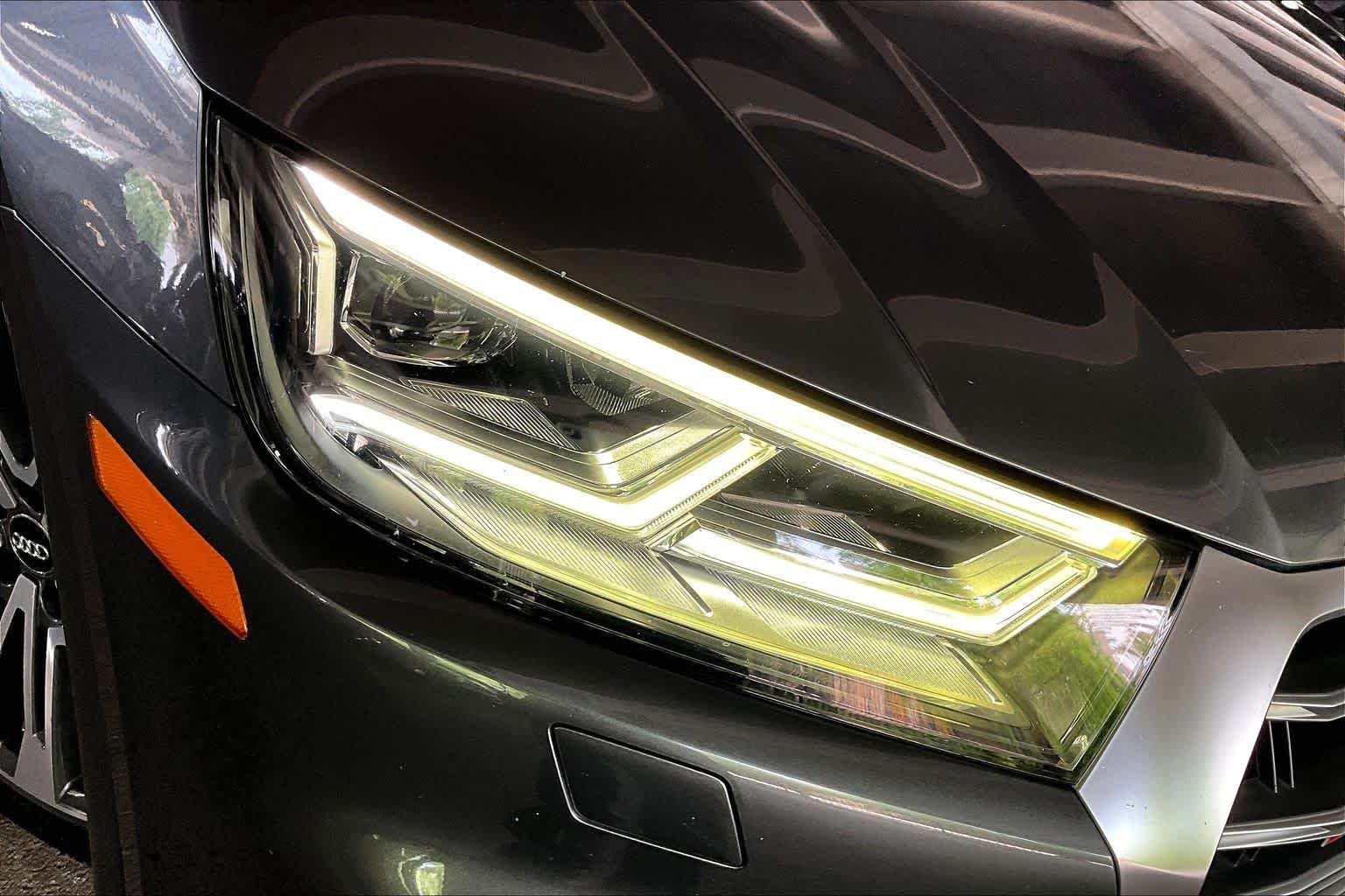 Used 2018 Daytona Gray Pearl Effect Audi Prestige image 27