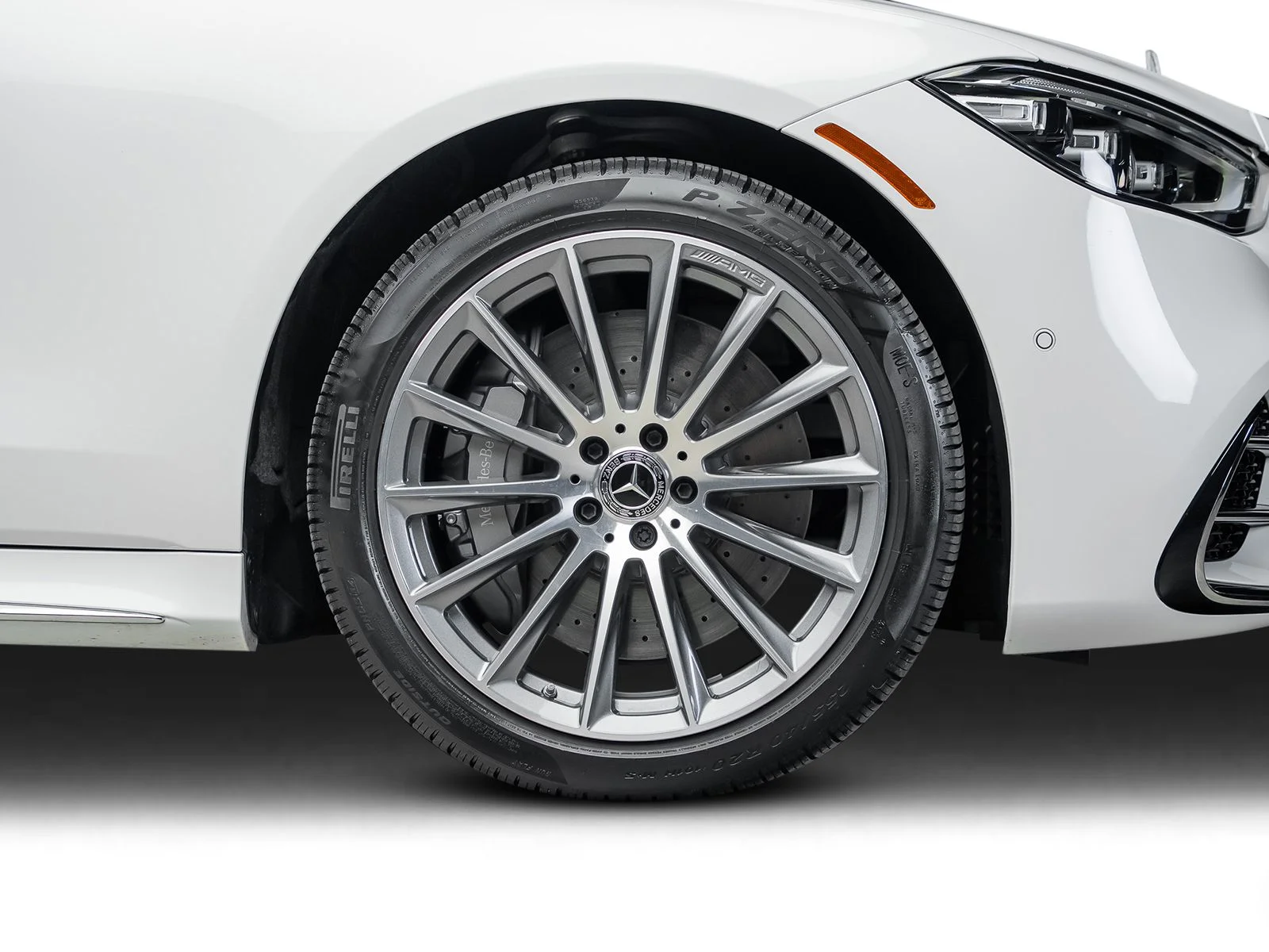 Used 2026 White Mercedes-Benz S 580 image 27