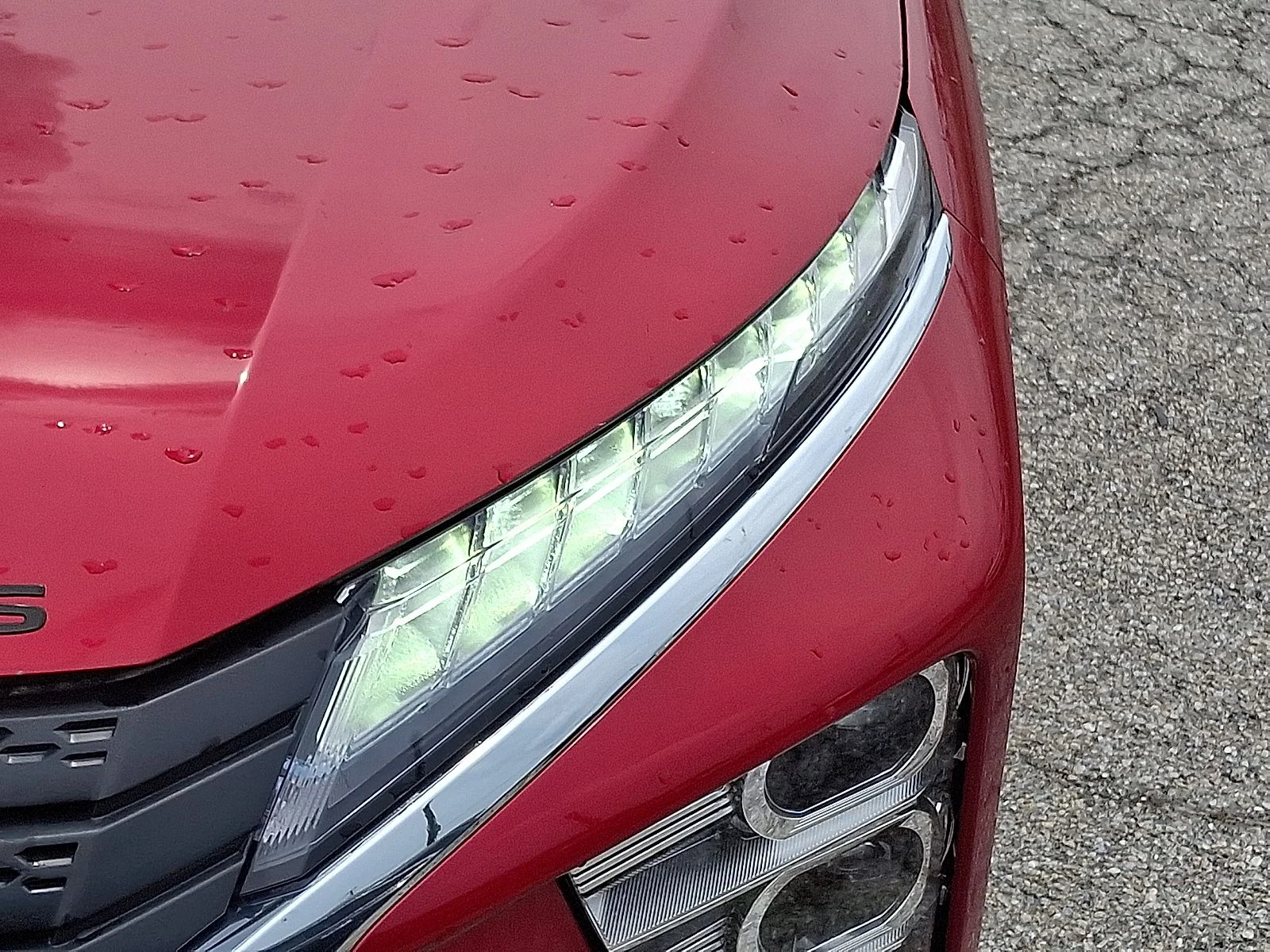 New 2026 Red Mitsubishi ES image 9