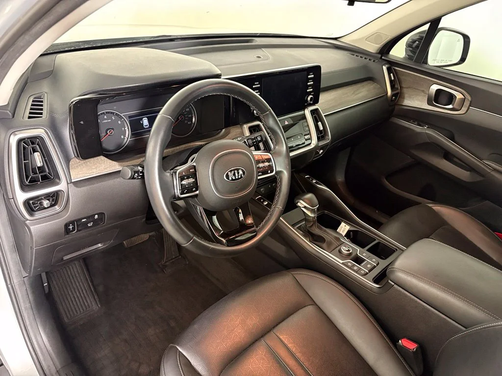 Used 2021 Silver Kia EX image 16