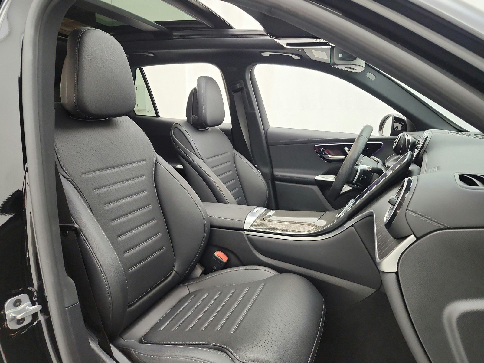 Used 2023 Black Mercedes-Benz GLC 300 SUV image 20