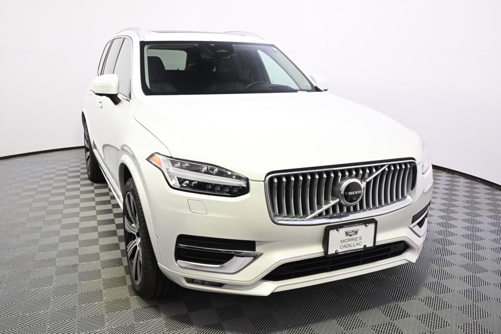 Used 2023 Crystal White Metallic Volvo Ultimate image 9