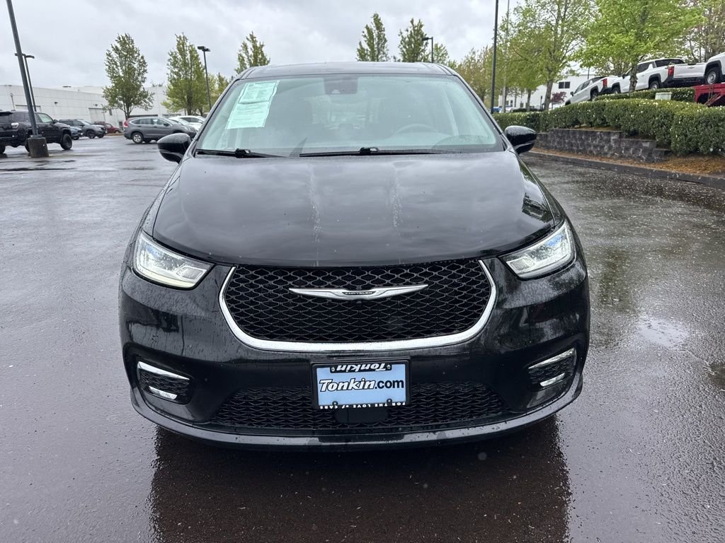 Used 2024 Chrysler Pacifica PHEV Select with VIN 2C4RC1S76RR156576 for sale in Gresham, OR