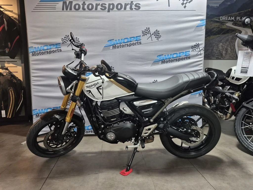 New 2026 White/Black Triumph Base image 3