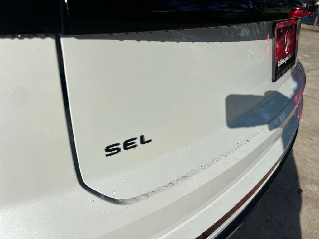 New 2026 White/off-white Volkswagen SEL R-Line Black image 31