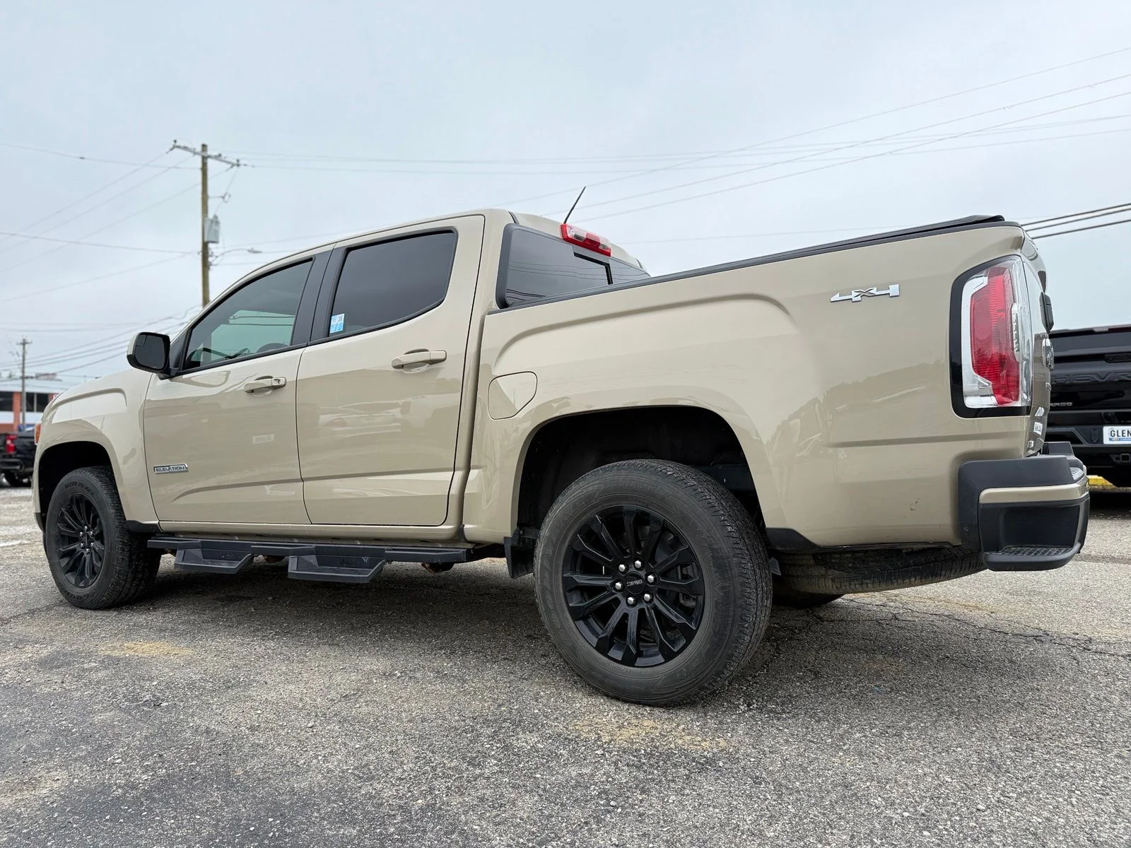 Used 2022 Beige GMC Elevation image 5