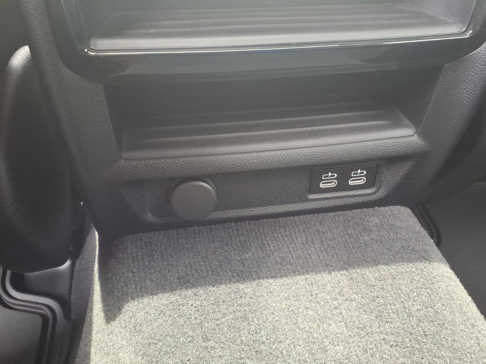 Used 2023 Skyscraper Gray Metallic BMW 530i image 19