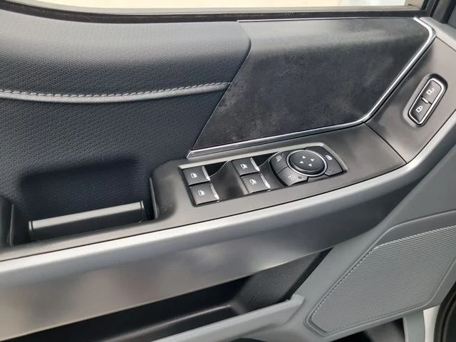 Used 2025 White Ford XLT image 17