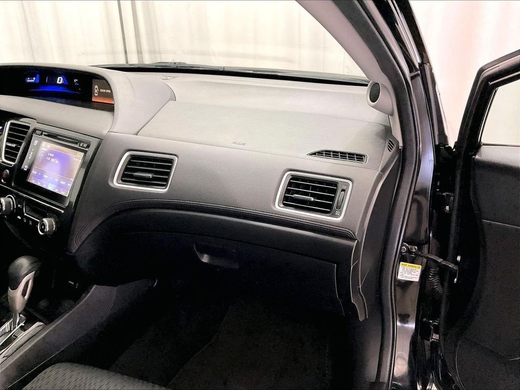 Used 2015 Black Honda SE image 13