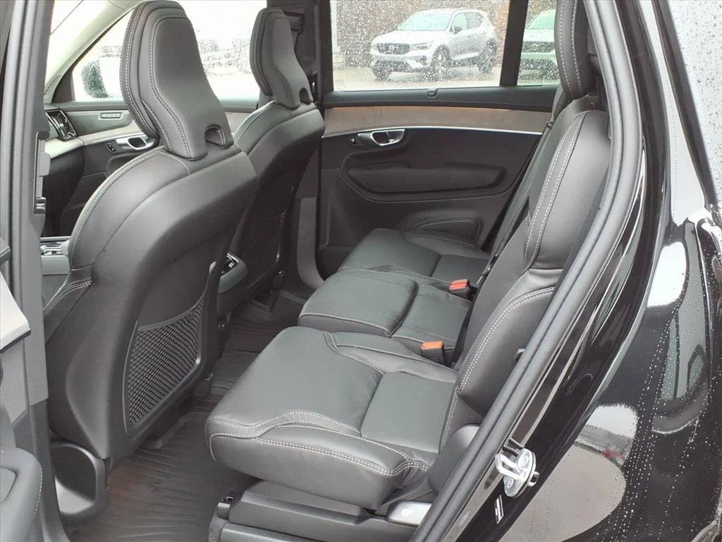 2026 Volvo XC90 Ultra - Photo 12