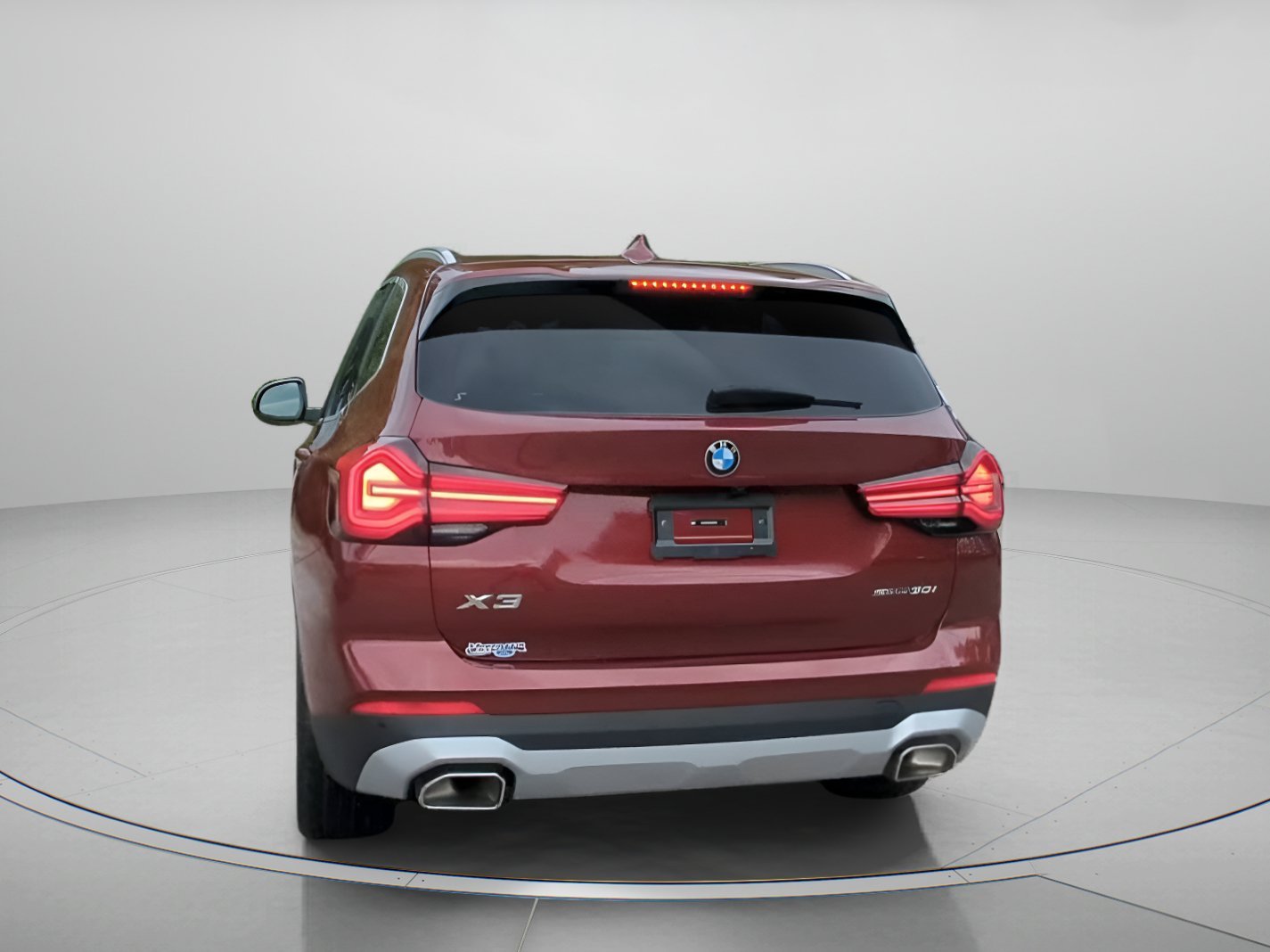 Used 2024 Aventurin Red Metallic BMW sDrive30i image 22