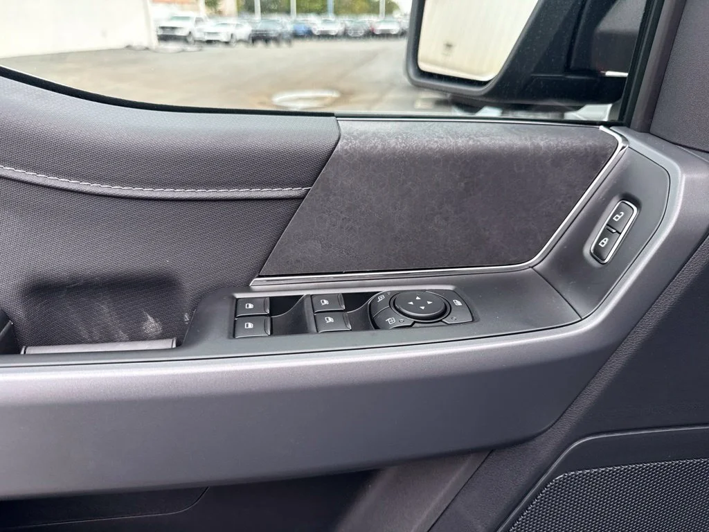 New 2026 Agate Black Metallic Ford XLT image 16