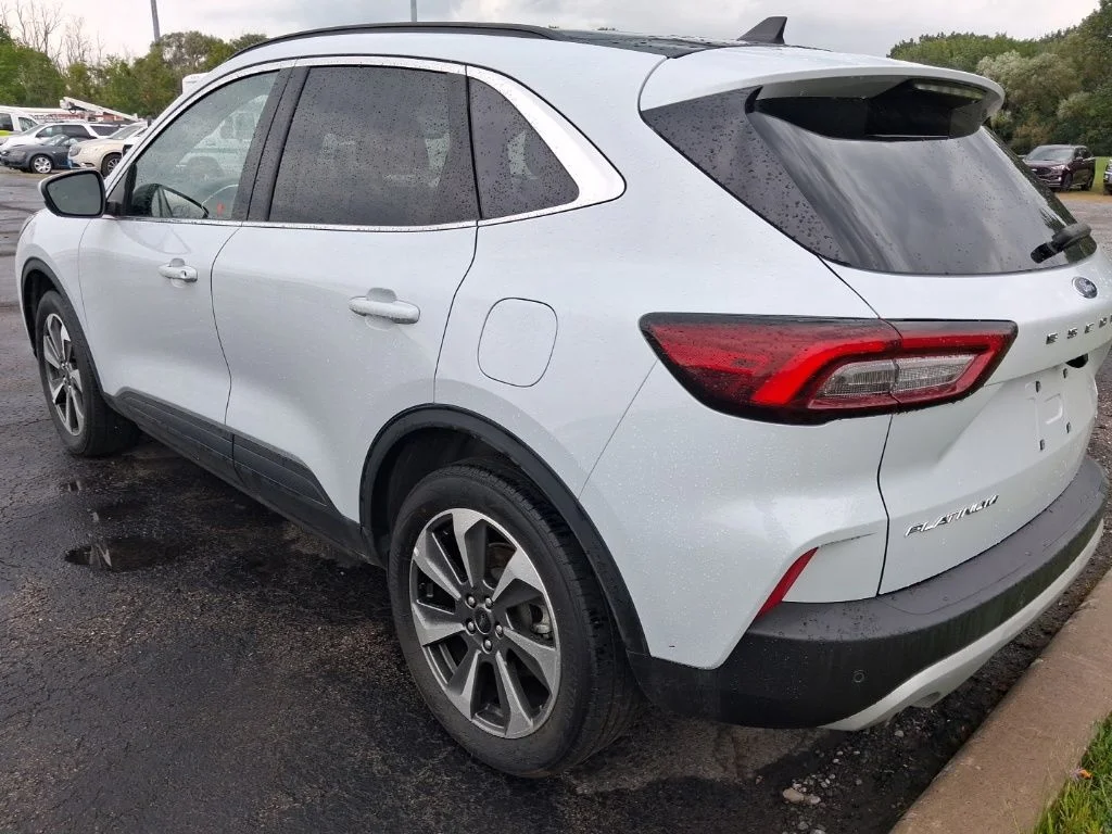 Used 2025 White Ford Platinum image 3