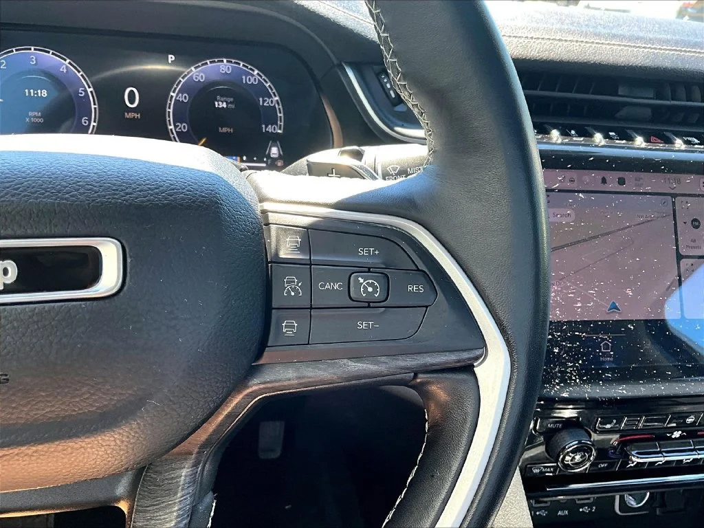 Certified Used 2022 Gray Jeep Limited image 15